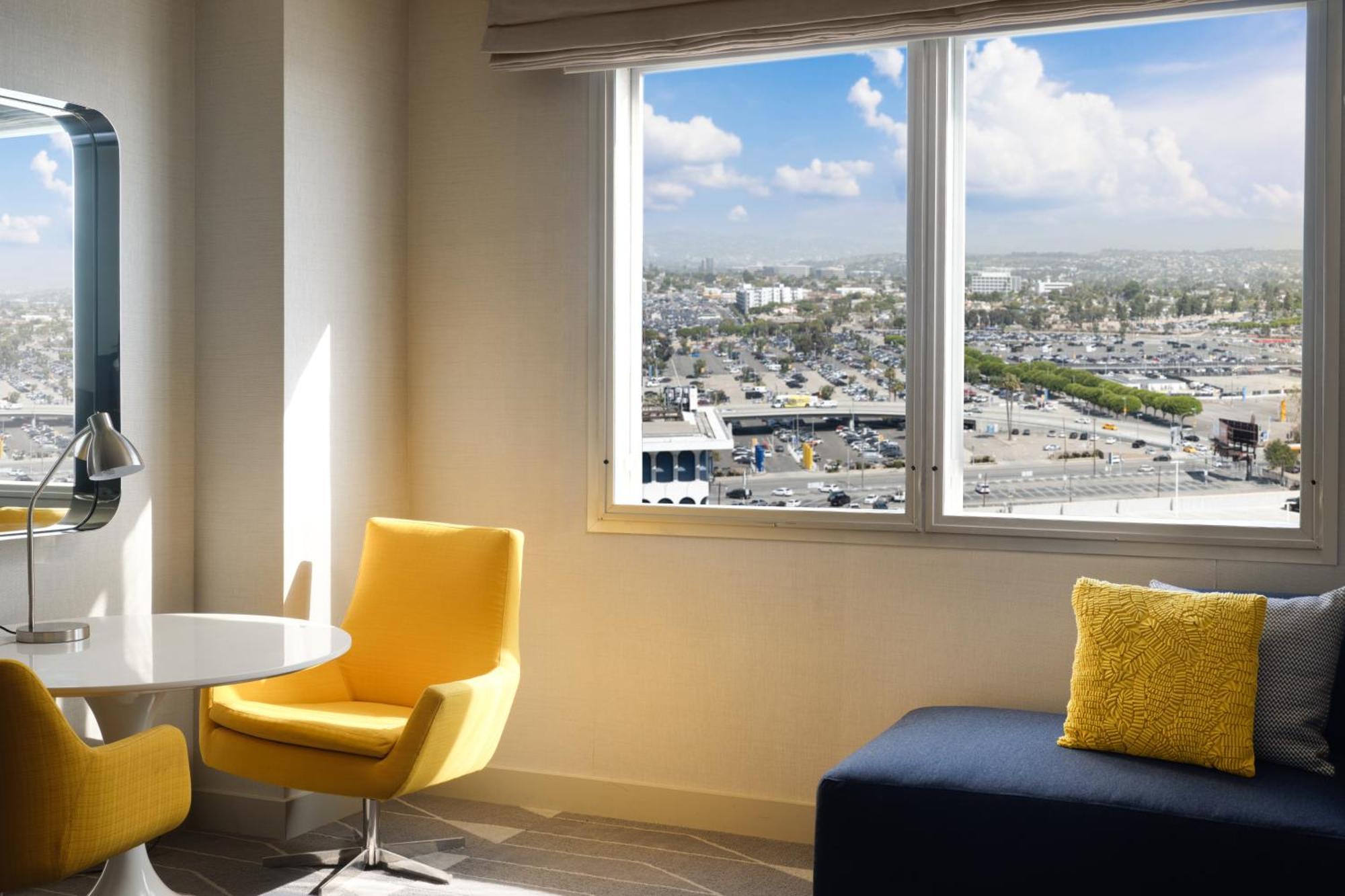 One-Bedroom King Suite